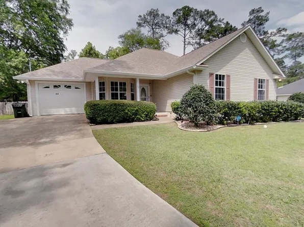 104 Eagles Landing Dr, Thomasville, GA 31792