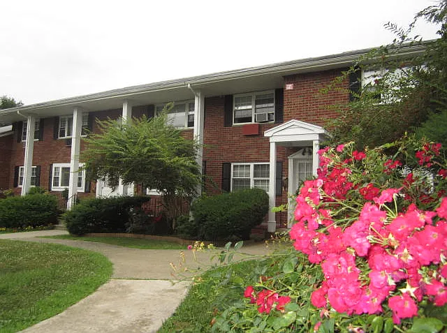835 Blooming Grove Tpke — Photo 4