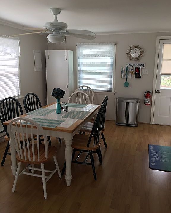 2 Fl Kitchen Entrance