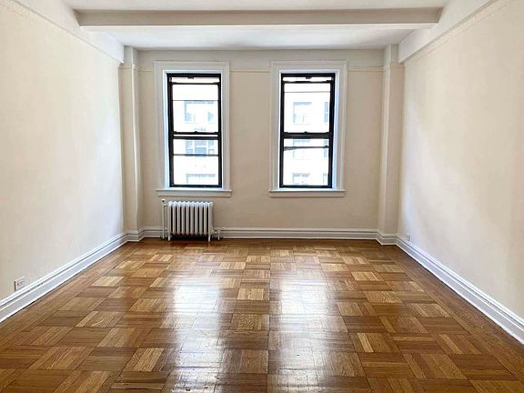 5th image of 305 Lexington Ave APT 11B