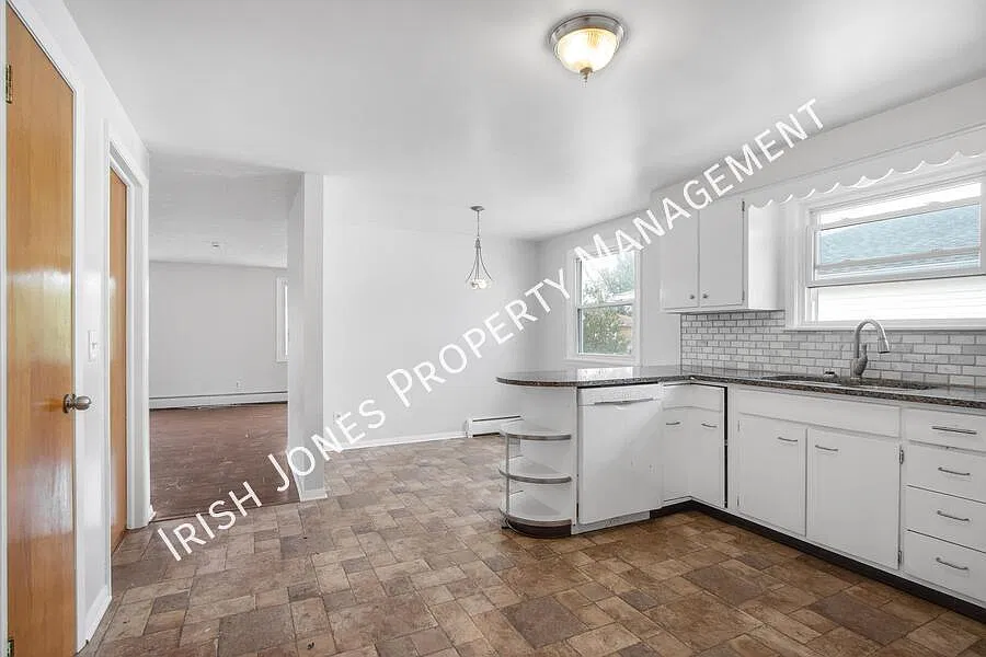 425 Callodine Ave #2