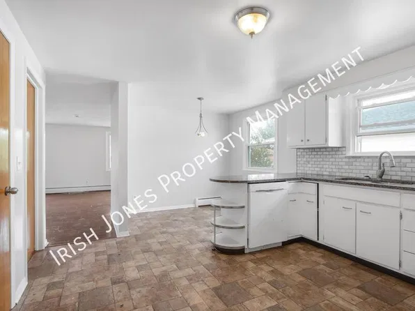 425 Callodine Ave Floor 2, Buffalo, NY 14226