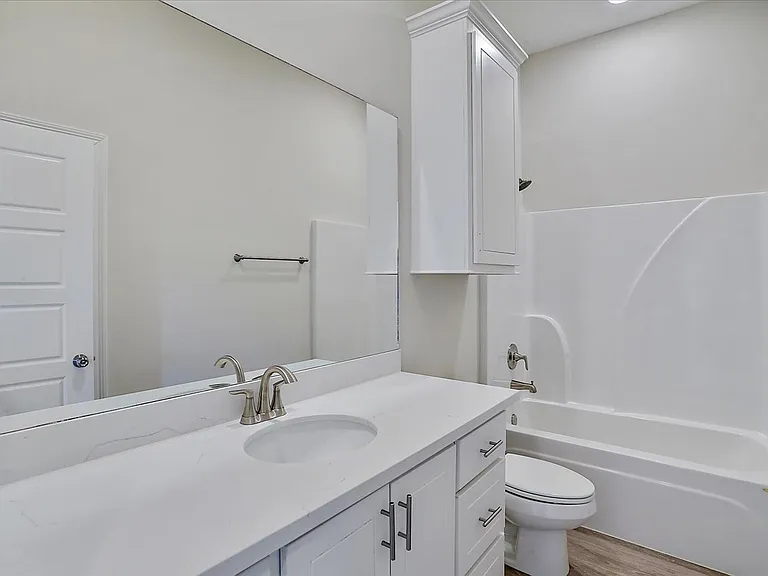 707 Heartwood Ln — Photo 4