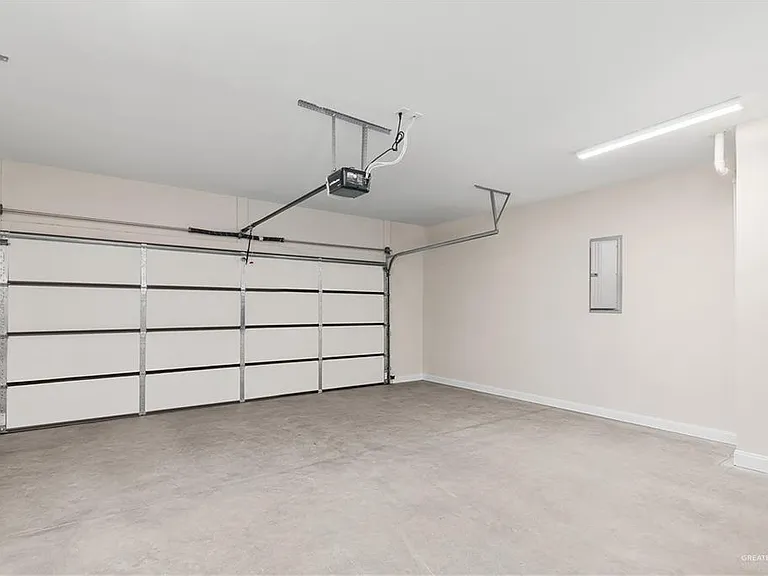 1305 Xavier Ave — Photo 27