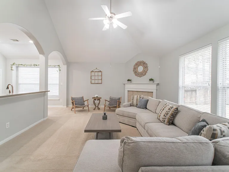 27 Gilmore Grove Pl — Photo 9