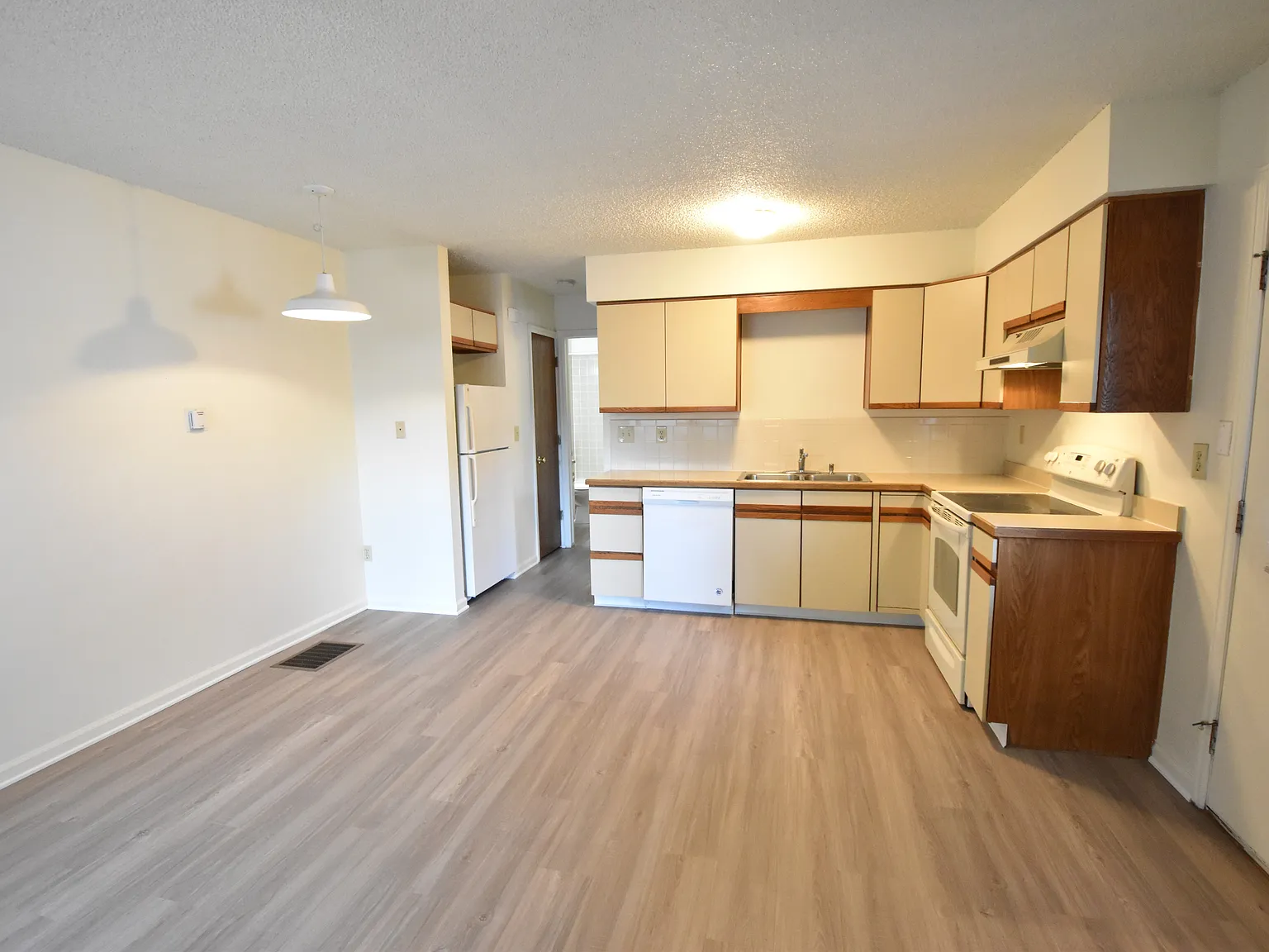 1 bed, $1,595 — Photo 4