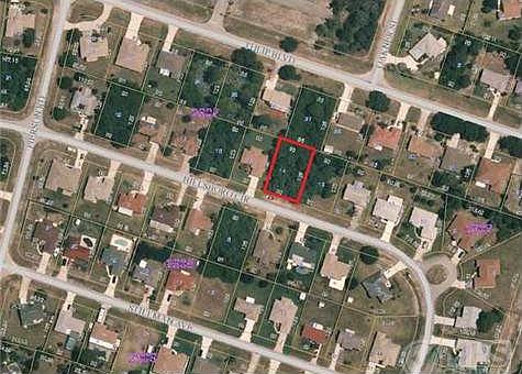 1st image of 661 SW Hillsboro Cir