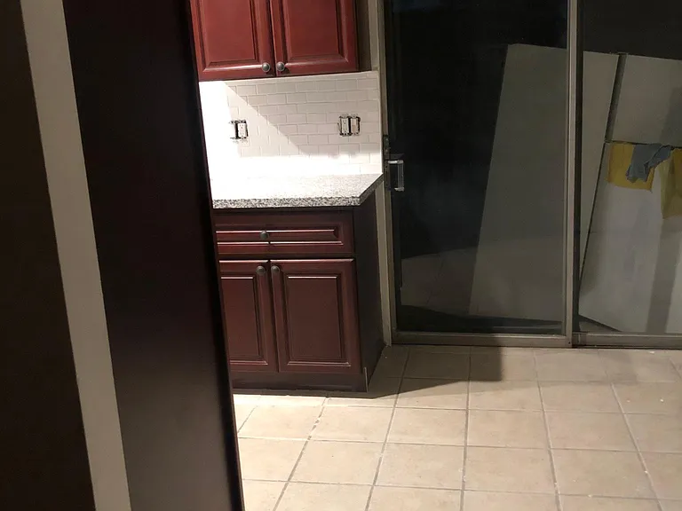 407 Violet Ave — Photo 14