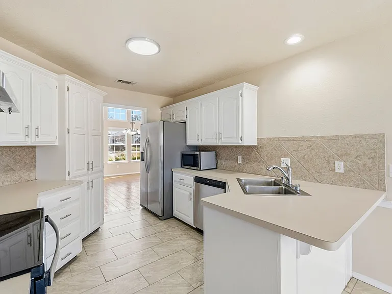 7100 Millennium Dr — Photo 12