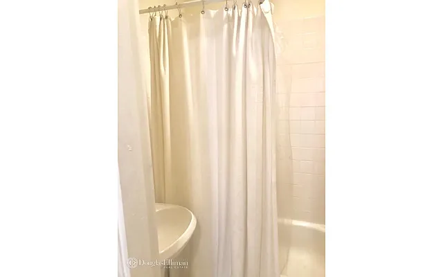 Rented by Douglas Elliman | media 25