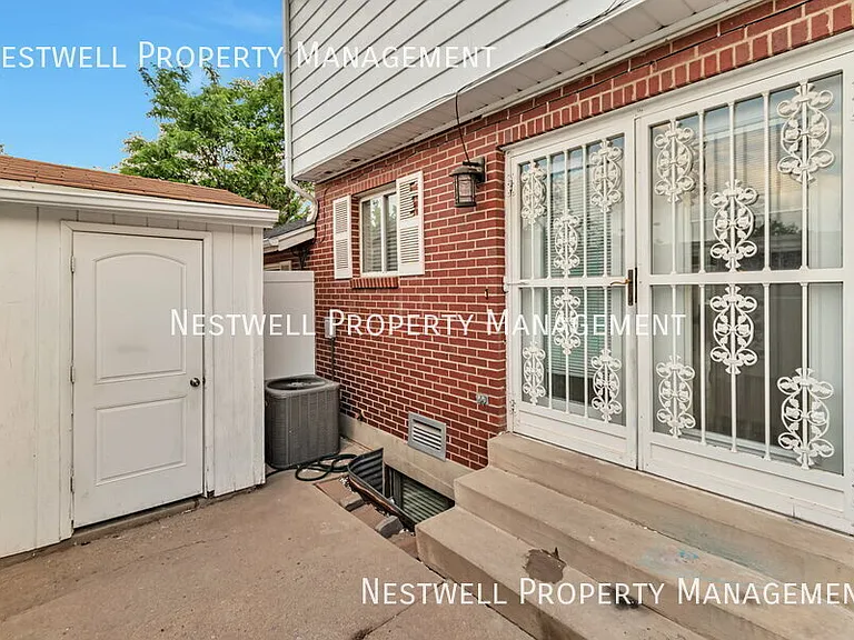 1419 Darling St #4 — Photo 3
