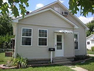1st image of 825 Spruce Ave