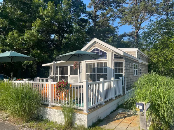 185 Cotuit Rd #Fi08, Sandwich, MA 02563