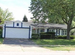 599 Wellington Ave, Elk Grove Village, IL 60007