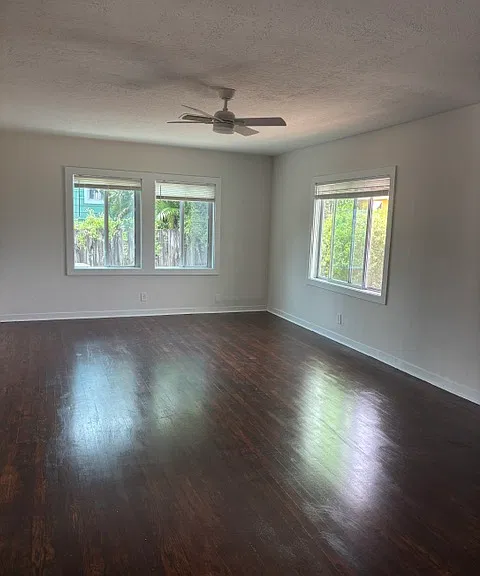 716 High St — Photo 2
