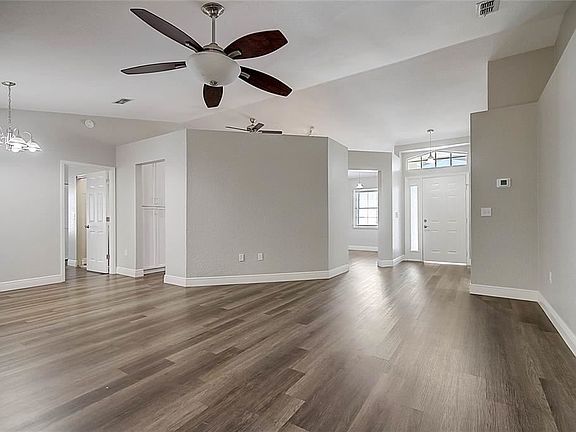5th image of 13413 Woodward Dr
