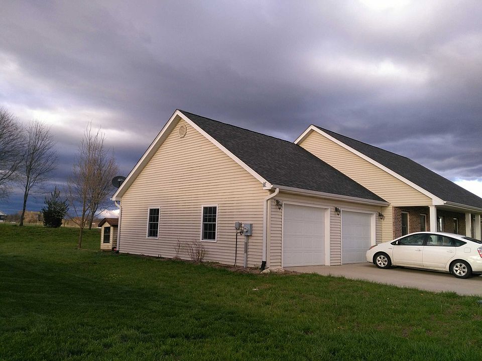 2nd image of 380 Spring Hill Rd