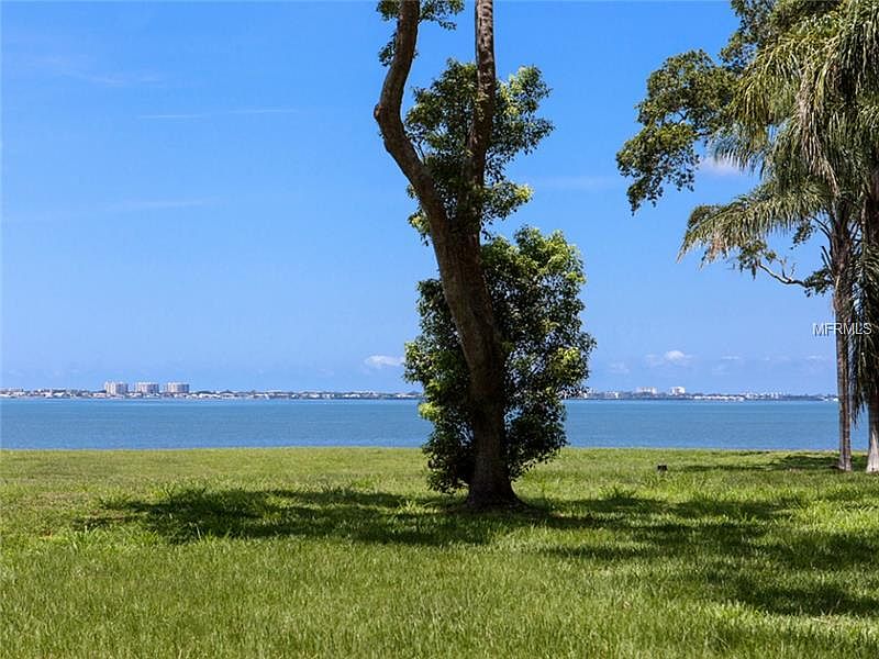 2nd image of 830 Indian Beach Dr
