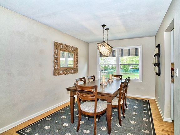 5th image of 1920 Saginaw Ct
