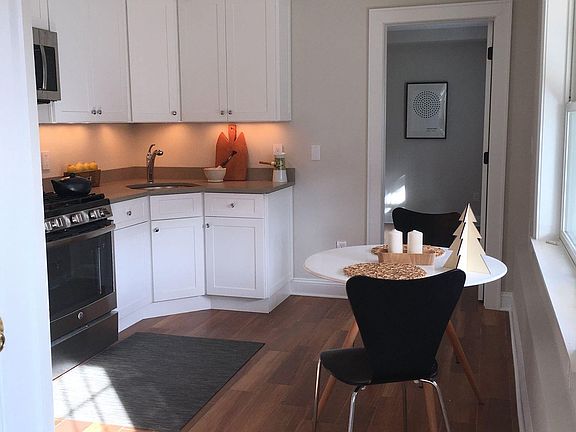 3rd image of 85 Piermont Ave
