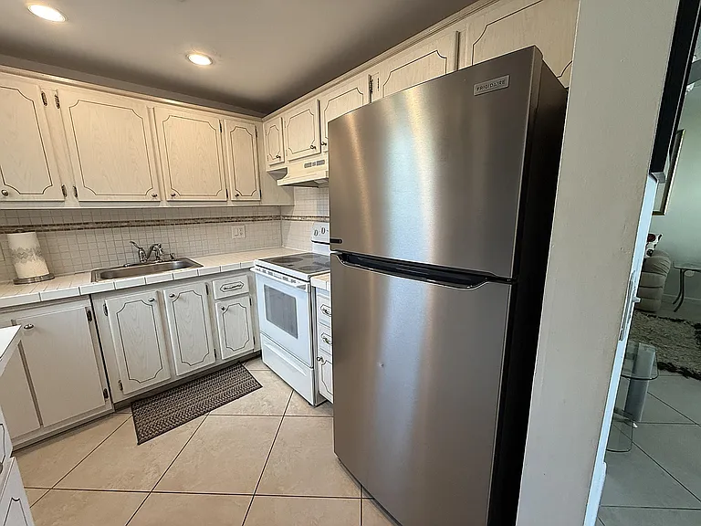 316 Markham Cres — Photo 10