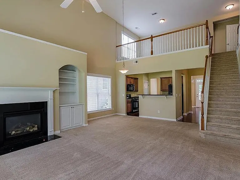 3775 Silver Springs Rd — Photo 12