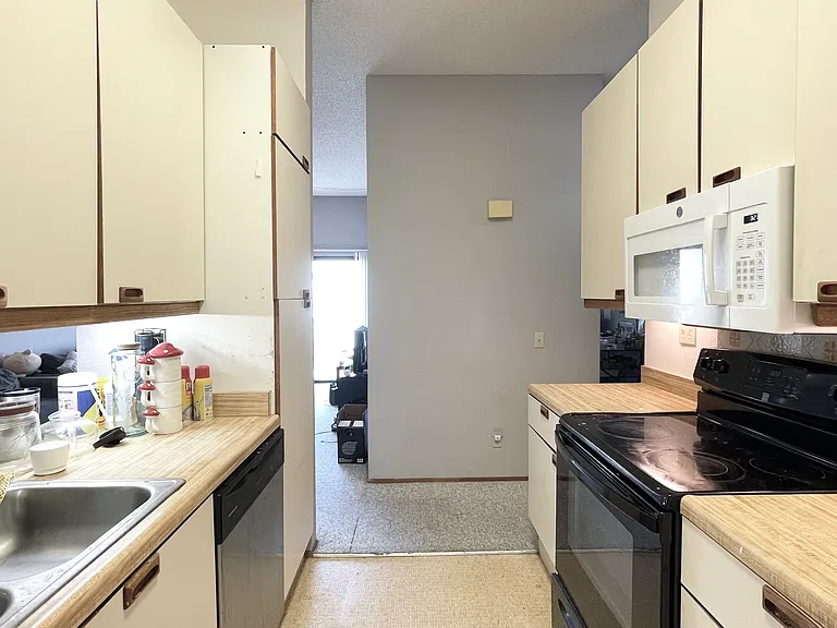 8328 Regents Rd #2A — Photo 16