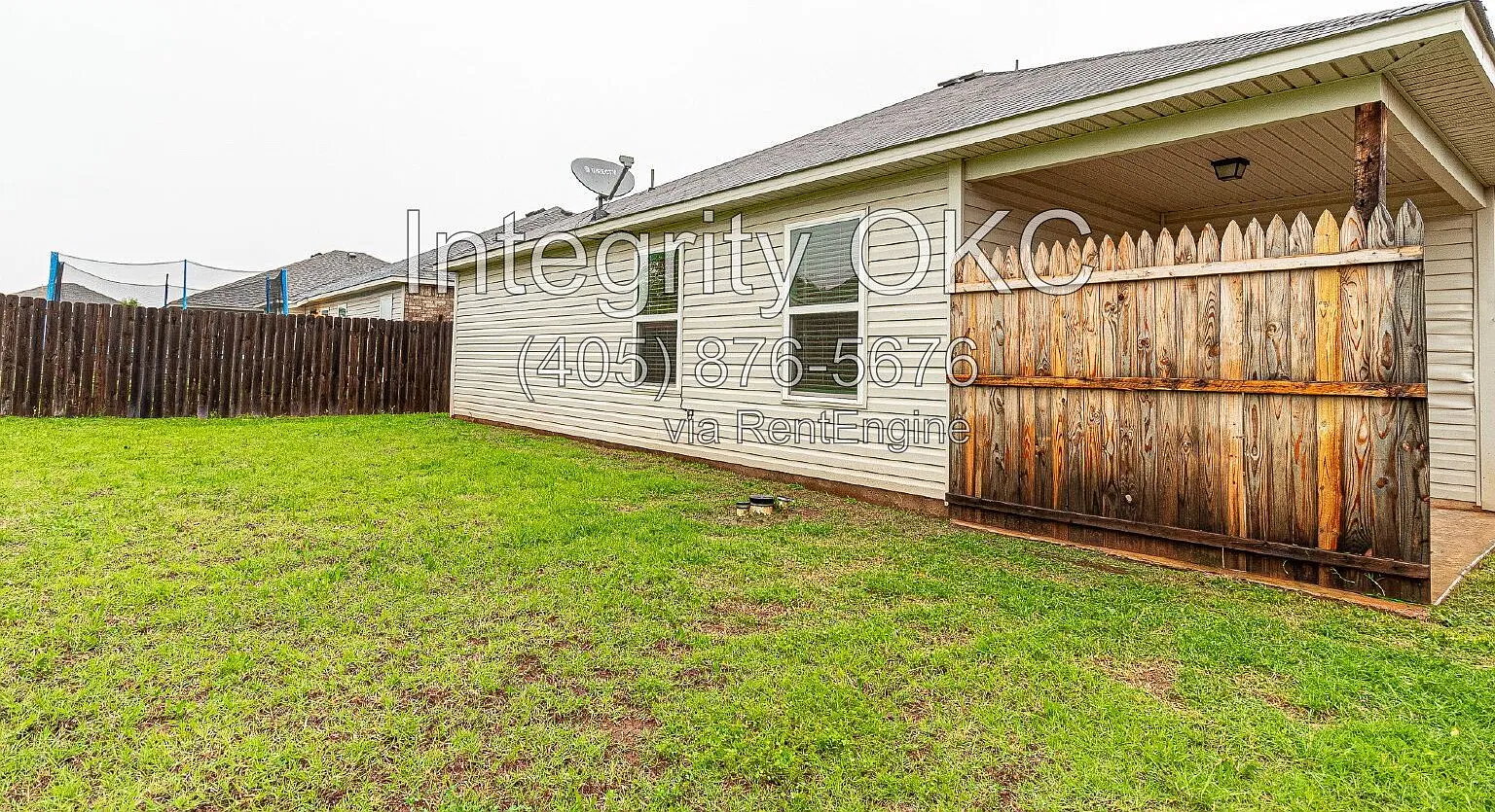 3 bed, 2.0 bath, 1355 sqft, $1,450 — Photo 2