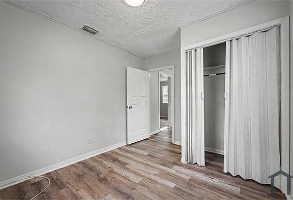 5th image of 3516 Penton St