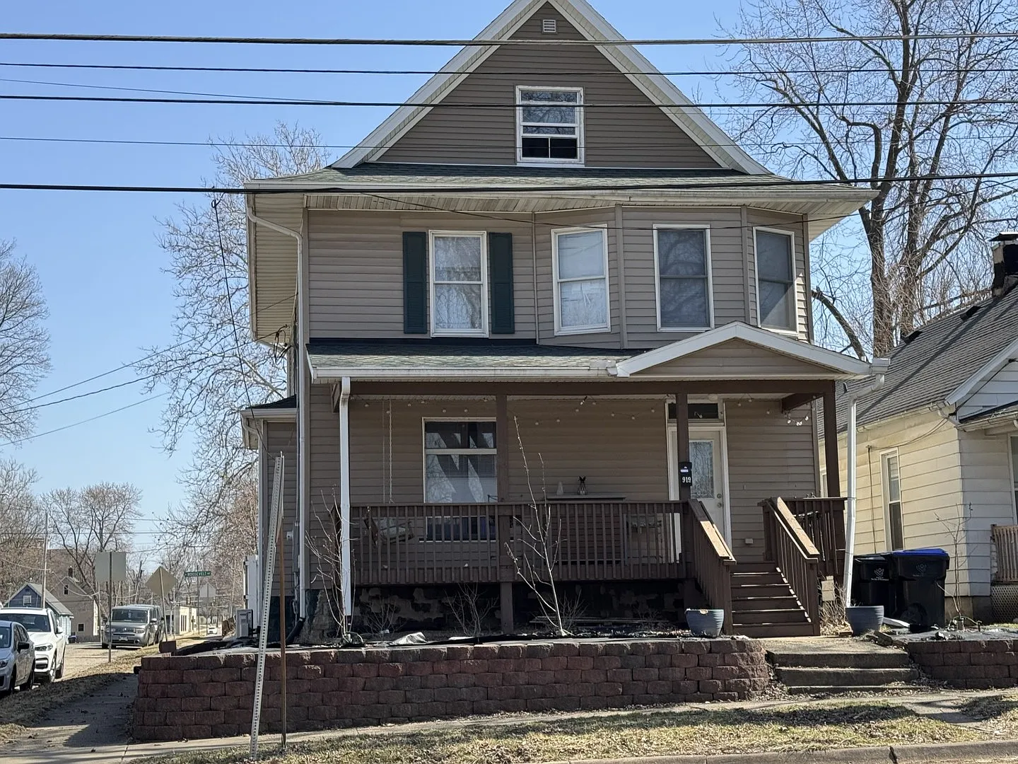 919 N Lee St photo 1