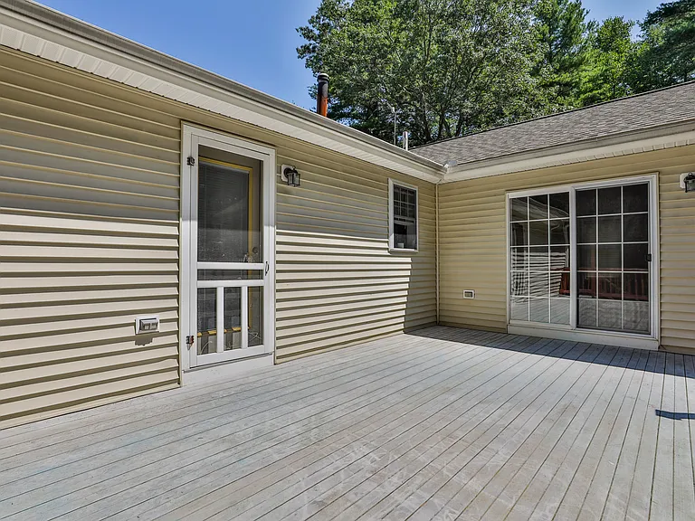 76 Groton Rd — Photo 31