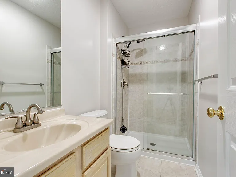 8125 Gray Stone Ln — Photo 26