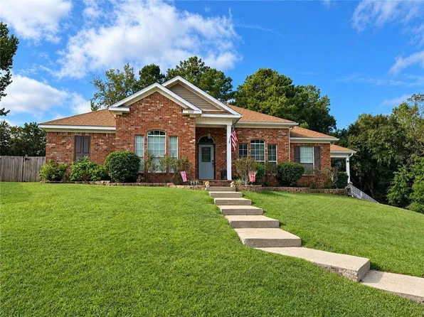 8330 Carousel Ct, Daphne, AL 36526