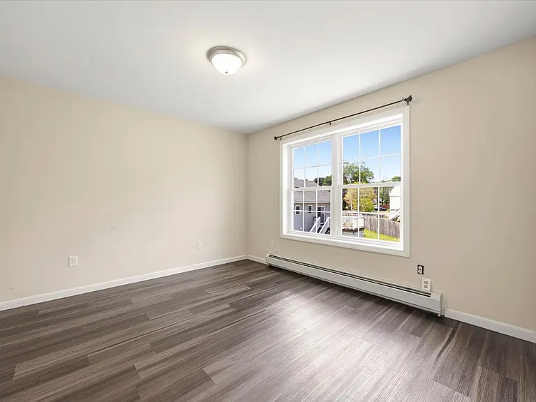 6 Stephanie Dr — Photo 1