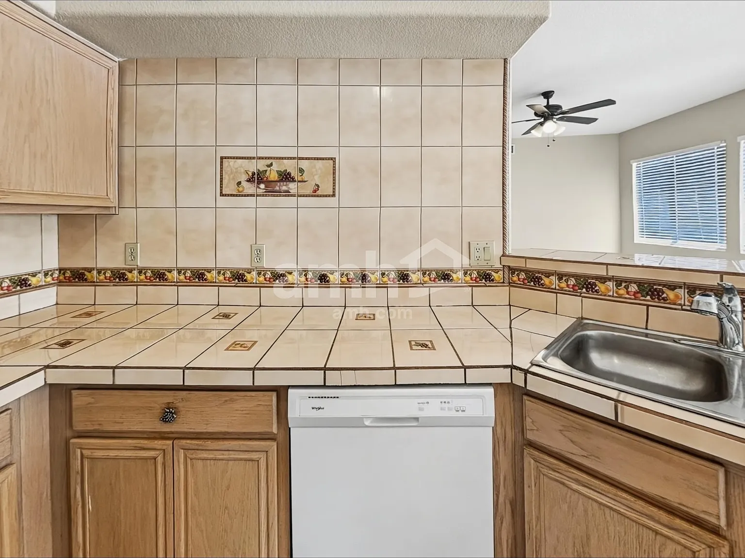 3 bed, 2.0 bath, 1517 sqft, $1,730 — Photo 4