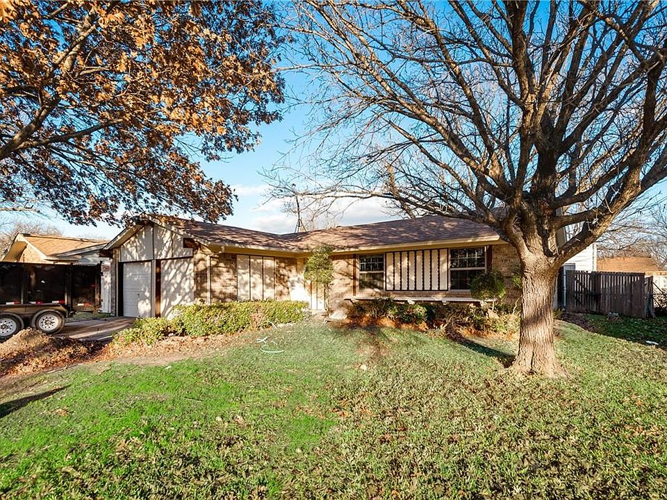 1st image of 2818 Lambert Dr
