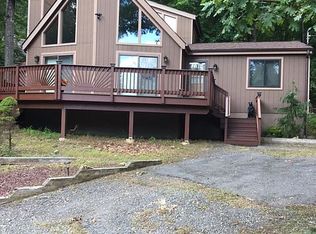 314 Brentwood Dr, Bushkill, PA 18324