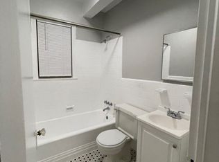 1916 R Street, Washington, DC 20009