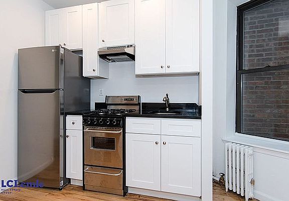 2nd image of 7 Jones St APT 16