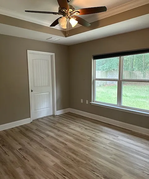 407 E Field Ave — Photo 2