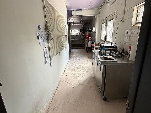2nd image of 622 N Eddy St