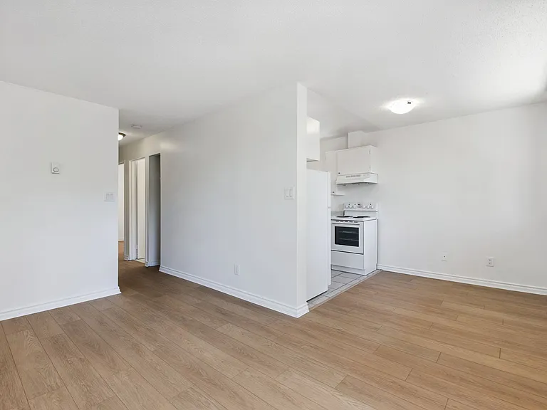 1045 Haro St — Photo 24