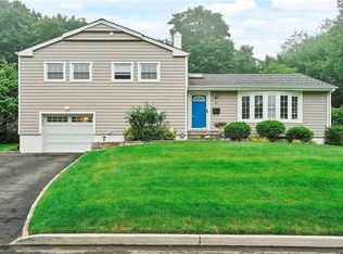 18 Hemlock Rd, Hartsdale, NY 10530