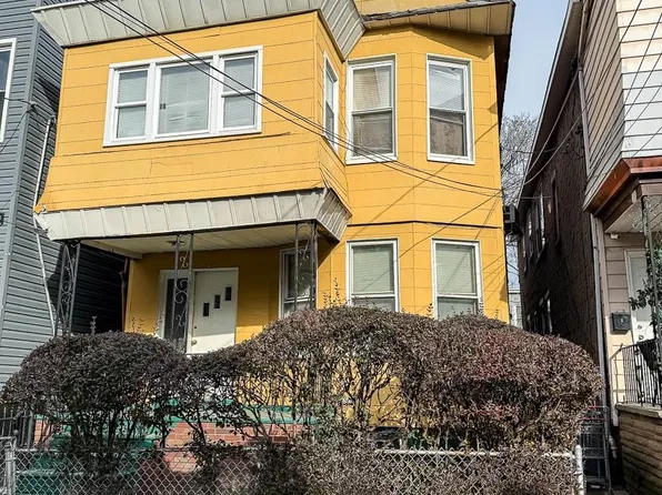 262 Grant Avenue image 1 of 4