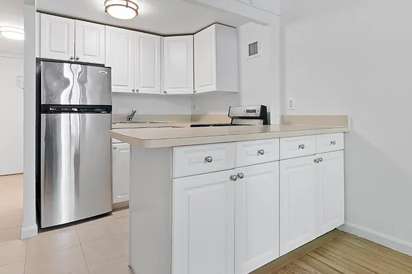 210 East 22nd Street #2H