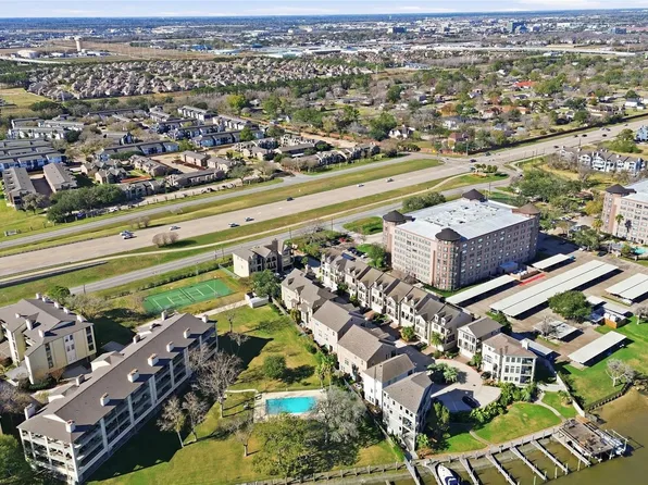 18721 Egret Oaks Ln, Houston, TX 77058