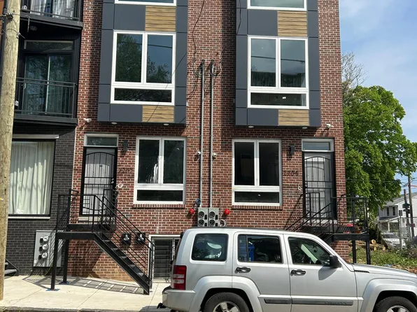 2205 N Franklin St, Philadelphia, PA