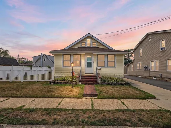 208 Jackson Ave, Northfield, NJ 08225