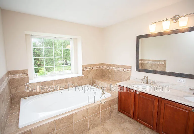7 Amaryllis Ln — Photo 30