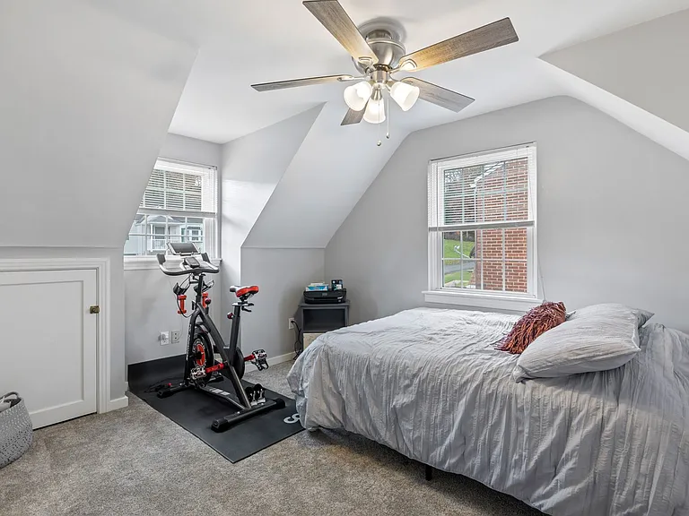 3331 Wallace Dr — Photo 15